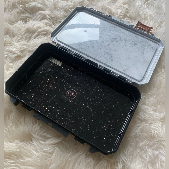 Glamour Lock Travel Case - Picture 4 of 6